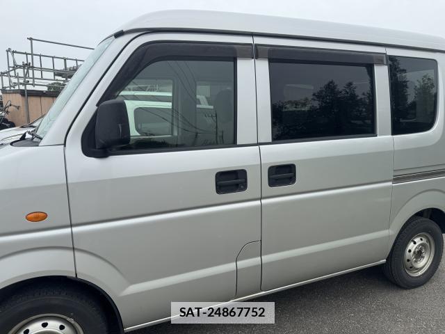 Suzuki EVERY 2013-02 7960927-2