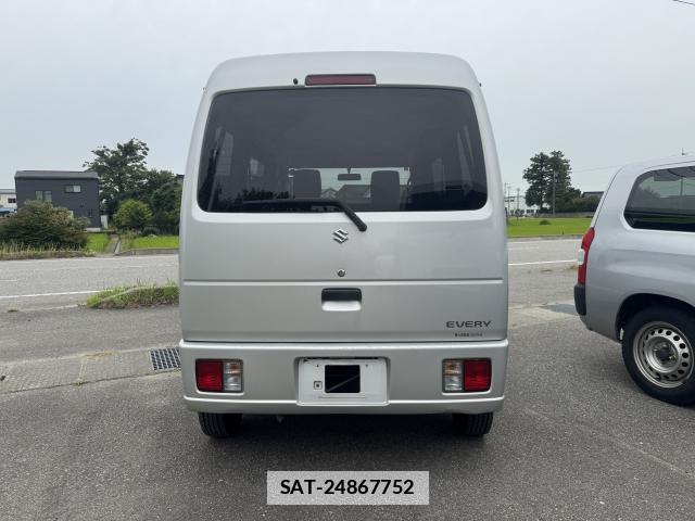 Suzuki EVERY 2013-02 7960927-5