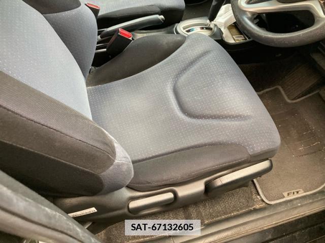 Honda FIT 2009-12 7959803-4