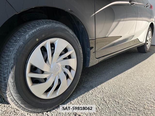 Honda FIT 2014-08 7959992-5
