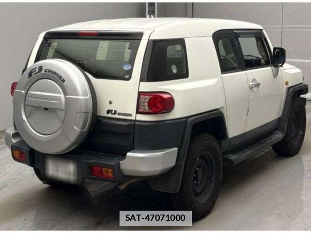 Toyota FJ CRUISER 2013-01 7960298-1