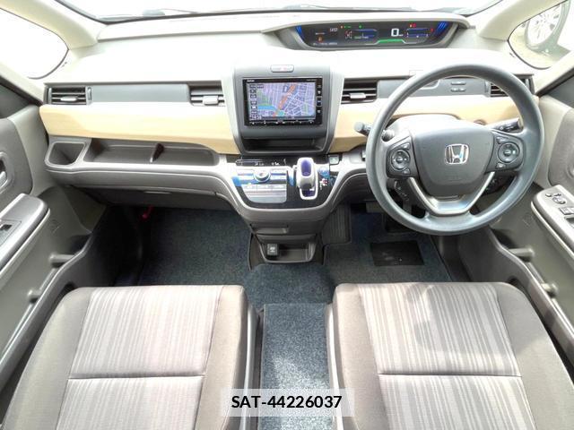 Honda FREED HYBRID 2018-02 7960199-1