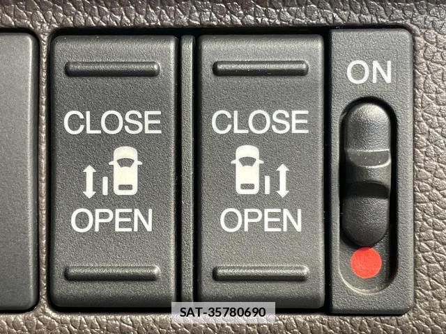 Honda FREED HYBRID 2018-05 7960508-3