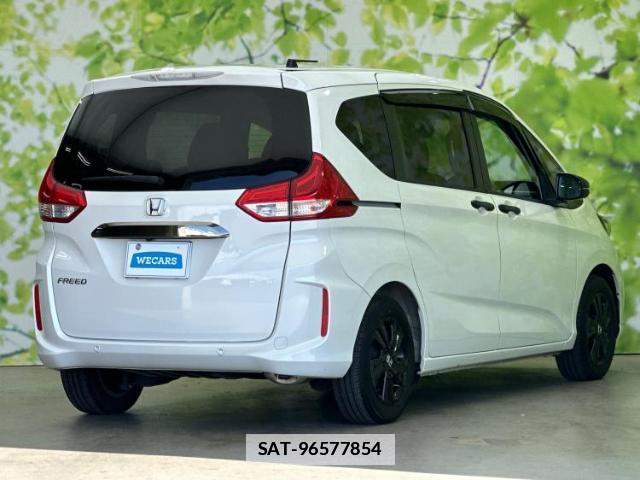 Honda FREED 2024-03 7959495-2