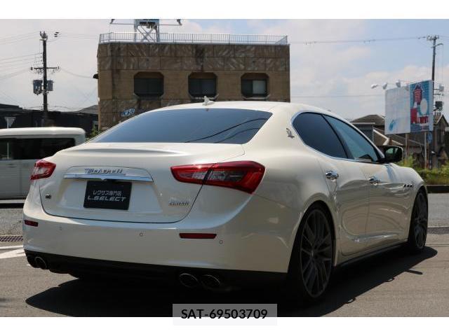 Maserati GHIBLI 2015-04 7960214-1