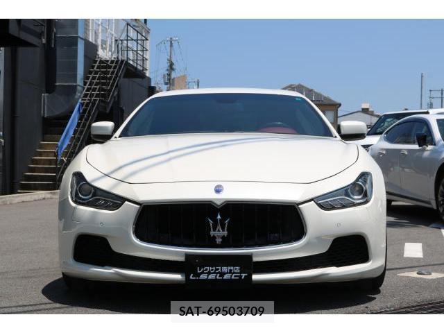Maserati GHIBLI 2015-04 7960214-12