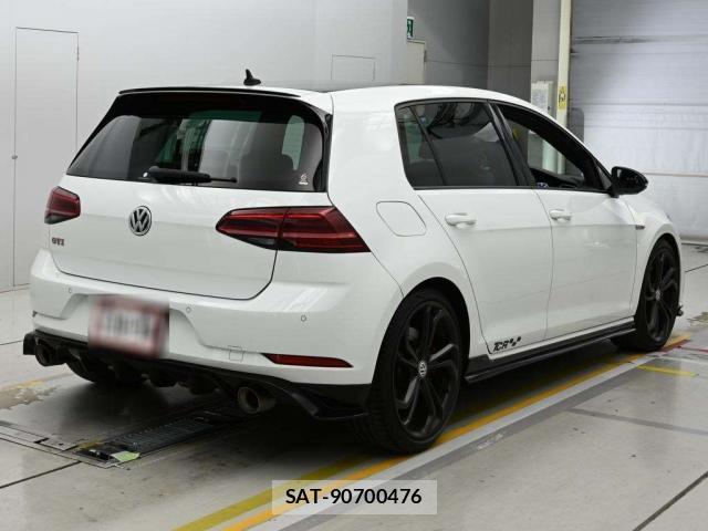 VolksWagen GOLF GTI 2020-03 7961481-1