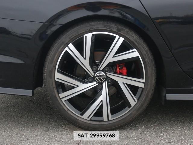 VolksWagen GOLF VARIANT 2023-09 7959481-18