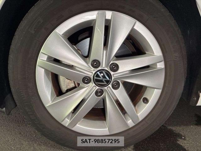 VolksWagen GOLF 2021-06 7961474-7