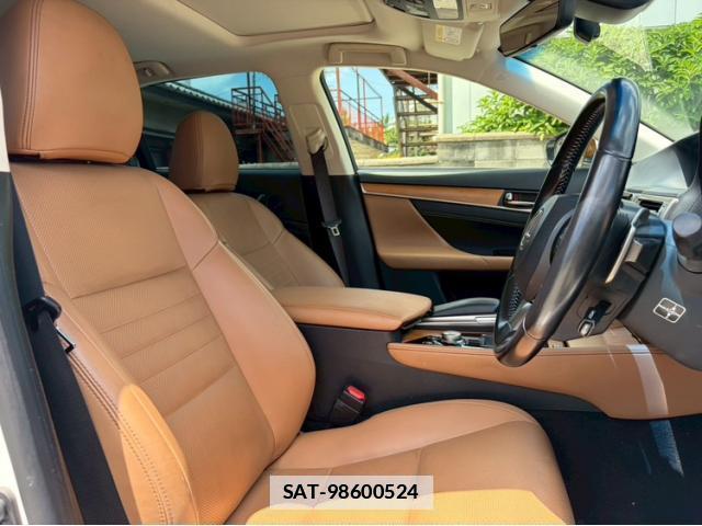 Lexus GS 2017-07 7961936-11