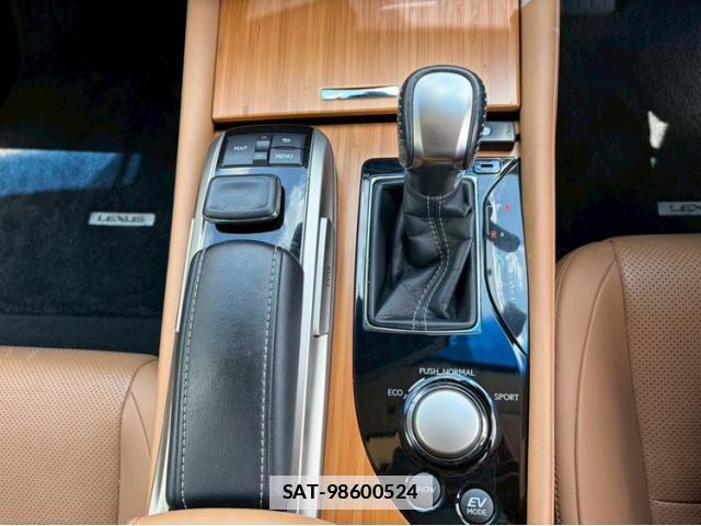 Lexus GS 2017-07 7961936-9