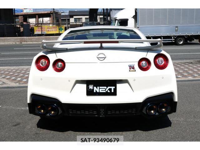 Nissan GT-R 2024-02 7960128-11