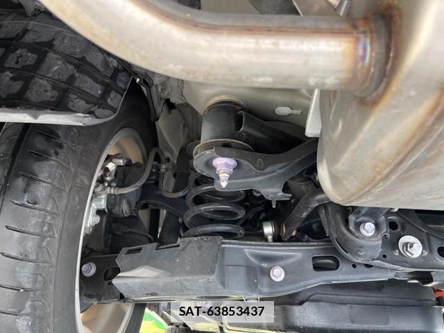 Toyota HARRIER HYBRID 2023-06 7959818-19