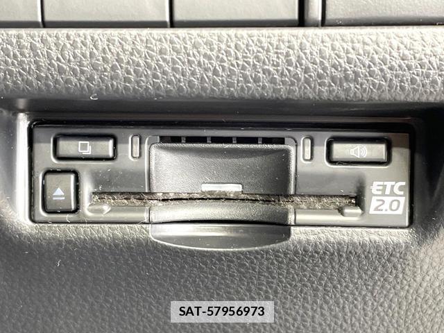Toyota HARRIER HYBRID 2024-04 7961610-6