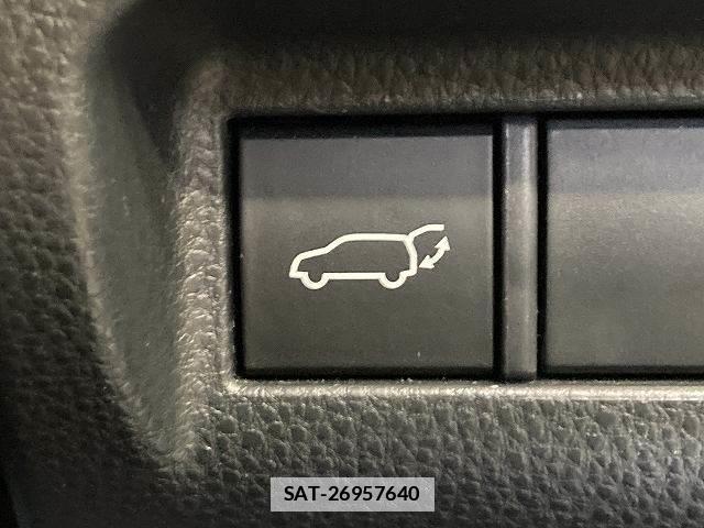 Toyota HARRIER HYBRID 2024-06 7963100-9