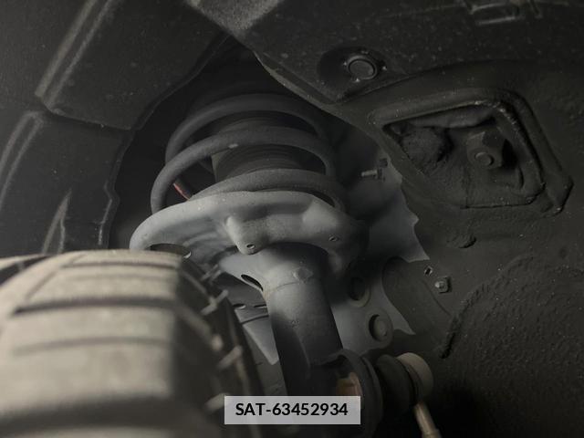 Toyota HARRIER 2017-08 7961066-19