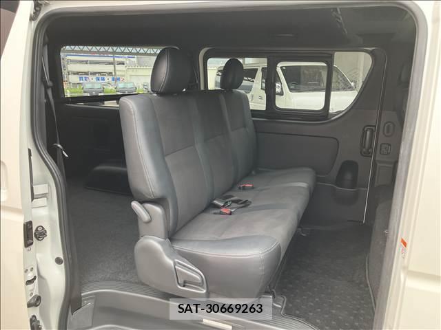 Toyota HIACE VAN 2022-06 7959397-11