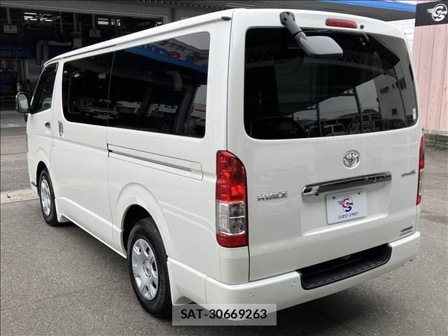 Toyota HIACE VAN 2022-06 7959397-16