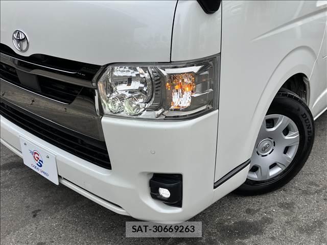 Toyota HIACE VAN 2022-06 7959397-17
