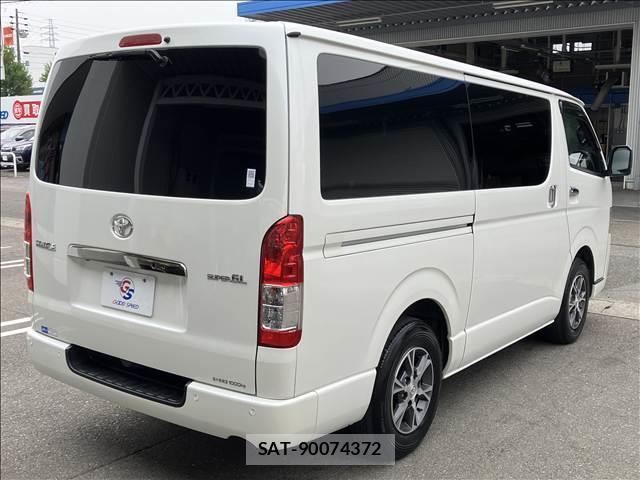 Toyota HIACE VAN 2021-10 7959398-15