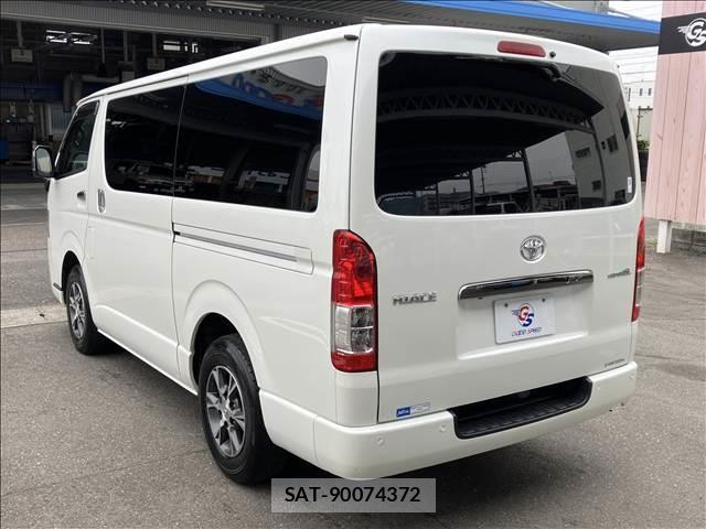 Toyota HIACE VAN 2021-10 7959398-16