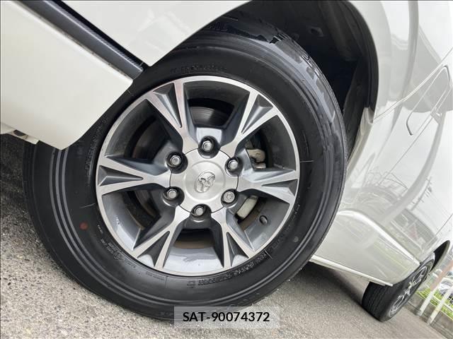 Toyota HIACE VAN 2021-10 7959398-18