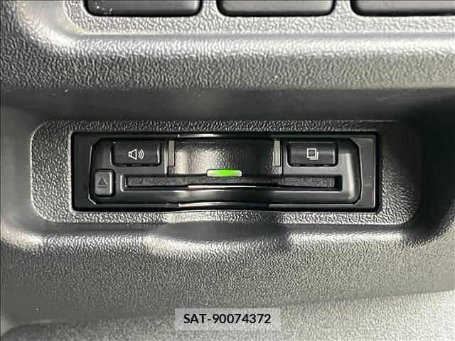 Toyota HIACE VAN 2021-10 7959398-8