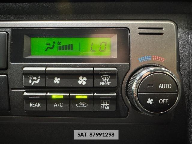 Toyota HIACE VAN 2019-10 7959937-16