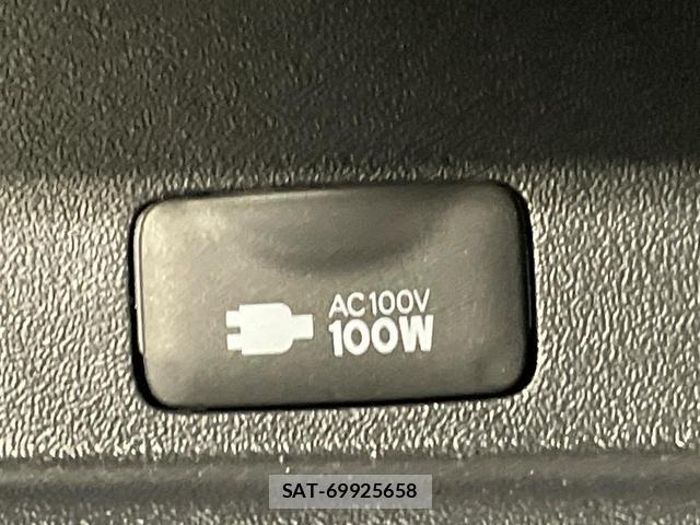 Toyota HIACE VAN 2024-07 7959961-5