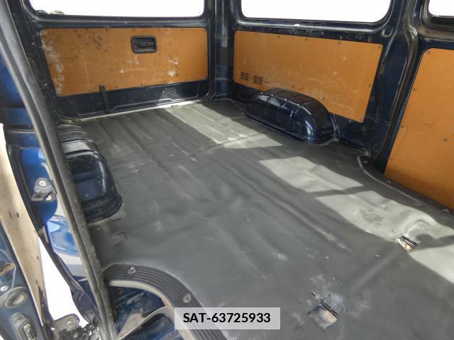 Toyota HIACE VAN 2013-07 7960544-11