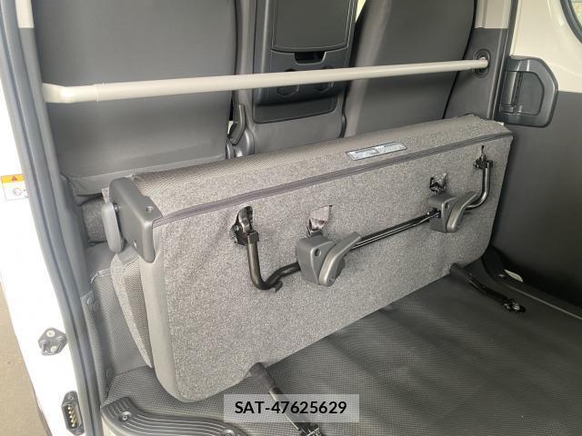 Toyota HIACE VAN 2026-04 7963166-14