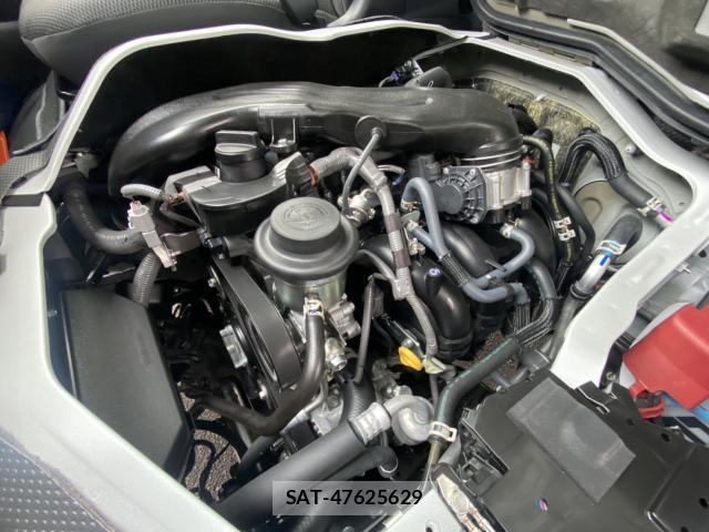 Toyota HIACE VAN 2026-04 7963166-3