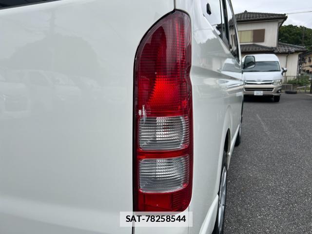 Toyota HIACE WAGON 2007-09 7961630-17