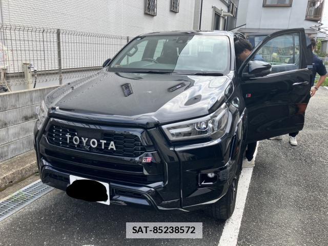 Toyota HILUX 2023-04 7960470-0