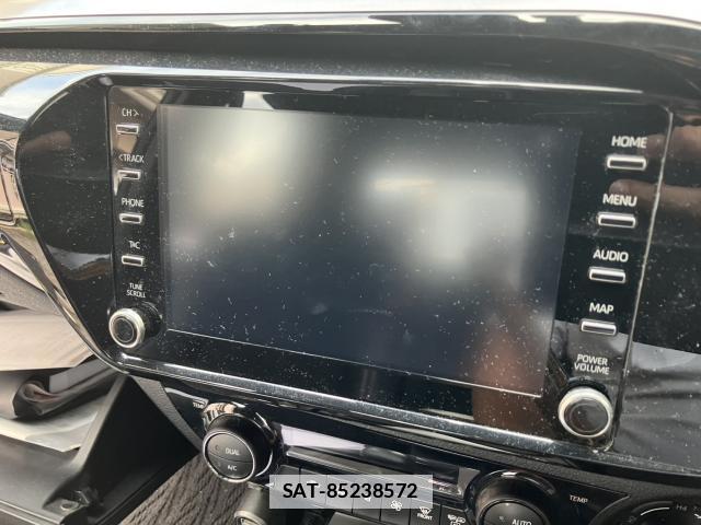 Toyota HILUX 2023-04 7960470-6