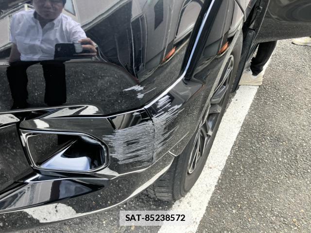 Toyota HILUX 2023-04 7960470-8