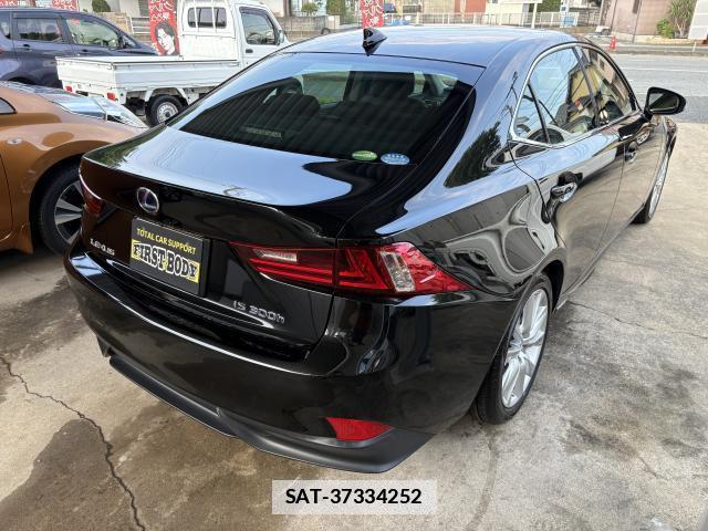 Lexus IS 2013-10 7959691-3