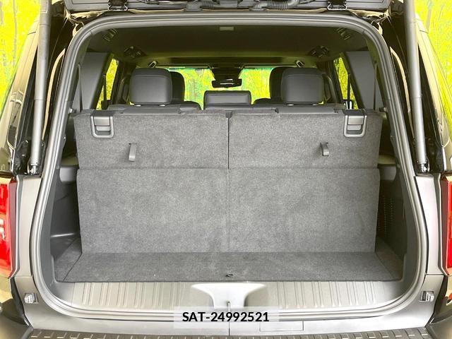 Toyota Land Cruiser 250 2024-10 7962157-10