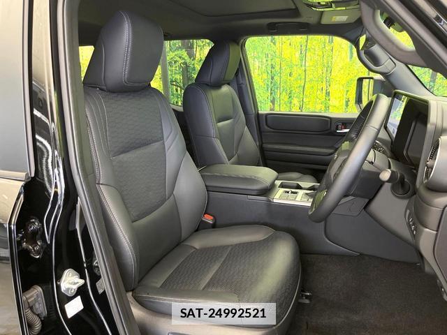 Toyota Land Cruiser 250 2024-10 7962157-7