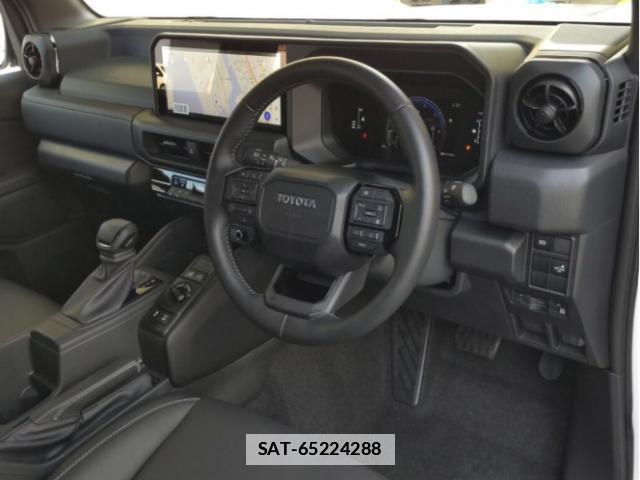 Toyota Land Cruiser FJ 2026-06 7962400-2