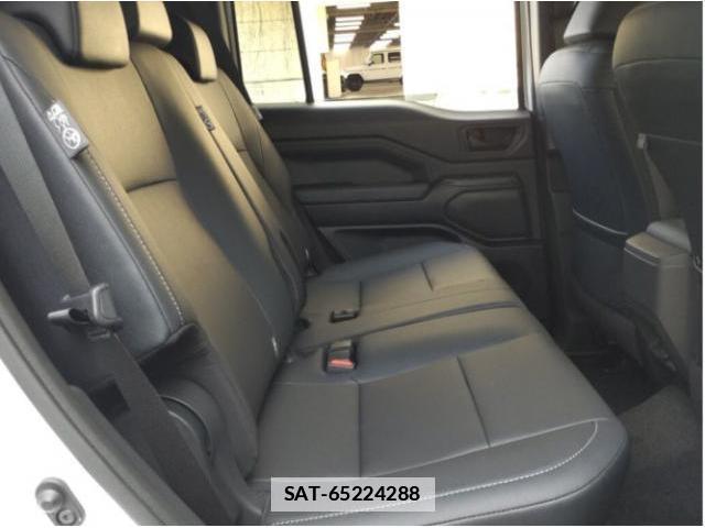Toyota Land Cruiser FJ 2026-06 7962400-5