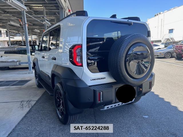 Toyota Land Cruiser FJ 2026-06 7962400-9
