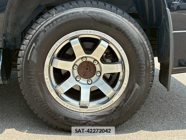 Toyota LAND CRUISER PRADO 2023-06 7959379-10