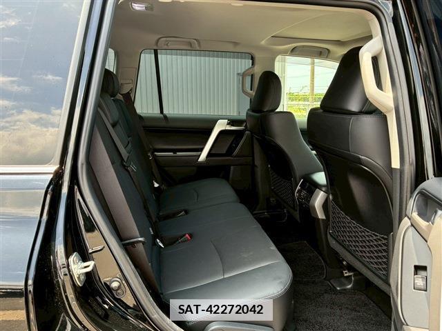 Toyota LAND CRUISER PRADO 2023-06 7959379-17