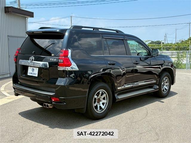 Toyota LAND CRUISER PRADO 2023-06 7959379-5
