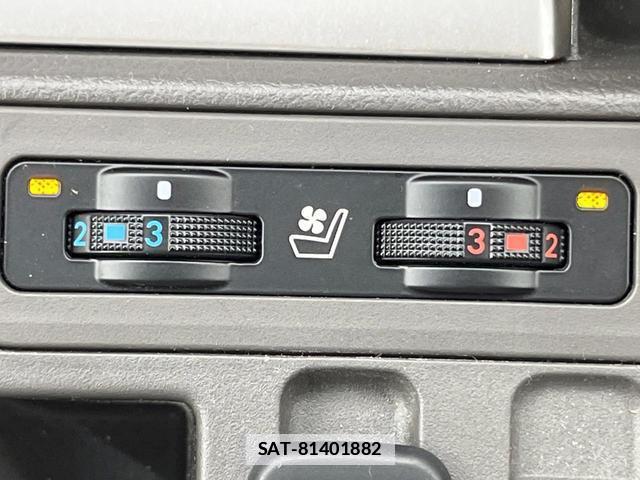 Toyota LAND CRUISER PRADO 2022-09 7962173-5