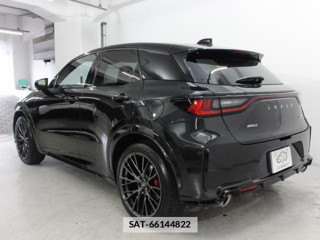 Lexus LBX 2025-01 7960013-6