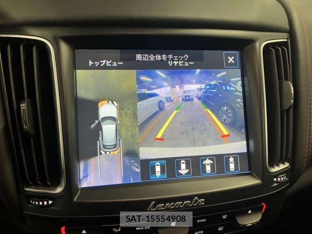 Maserati LEVANTE 2018-06 7961177-12