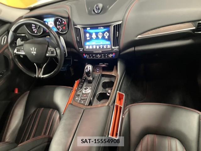 Maserati LEVANTE 2018-06 7961177-5
