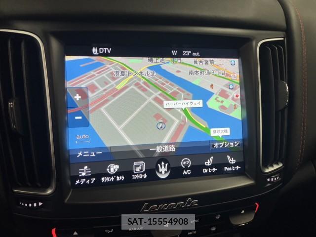Maserati LEVANTE 2018-06 7961177-7